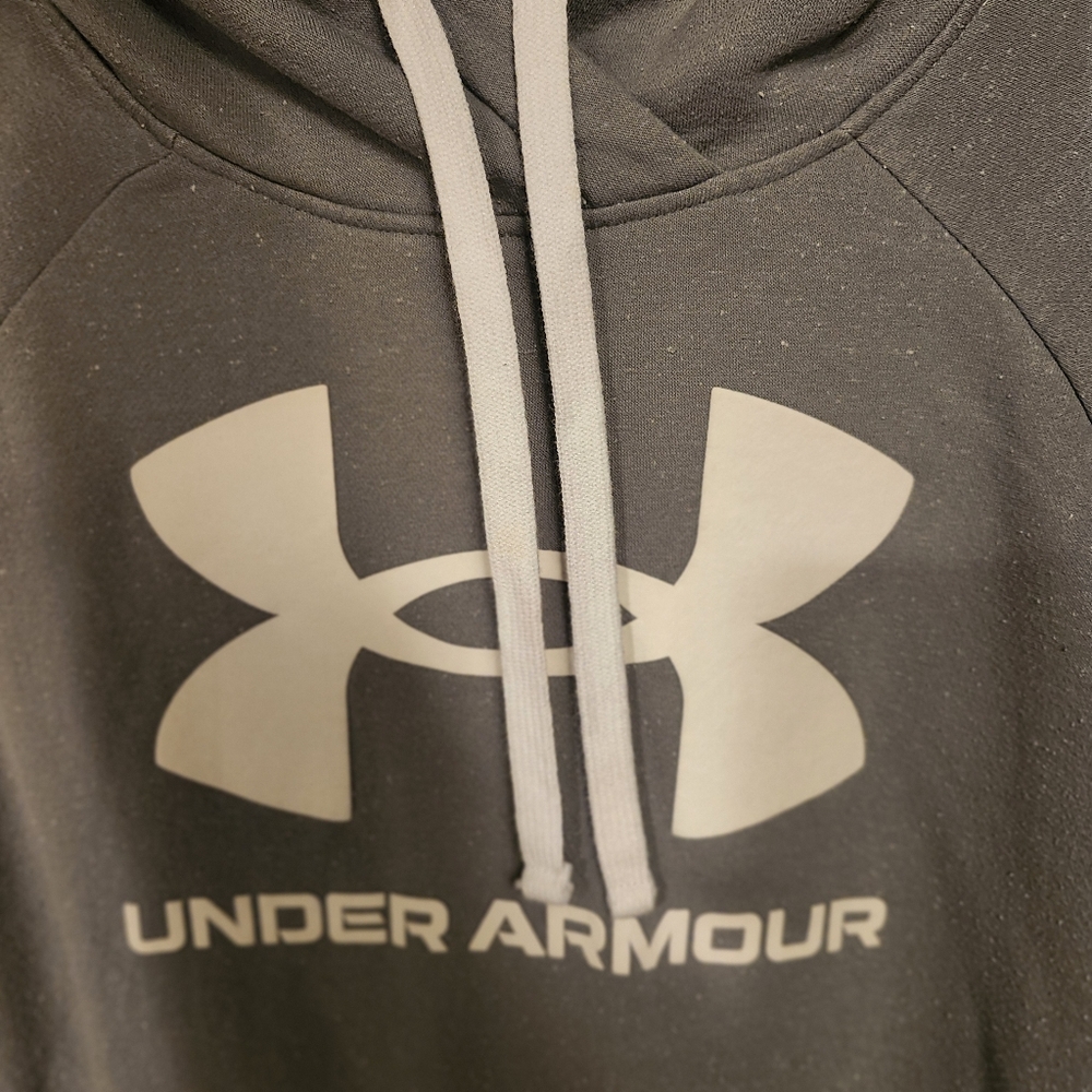 Under Armour sweatshirt